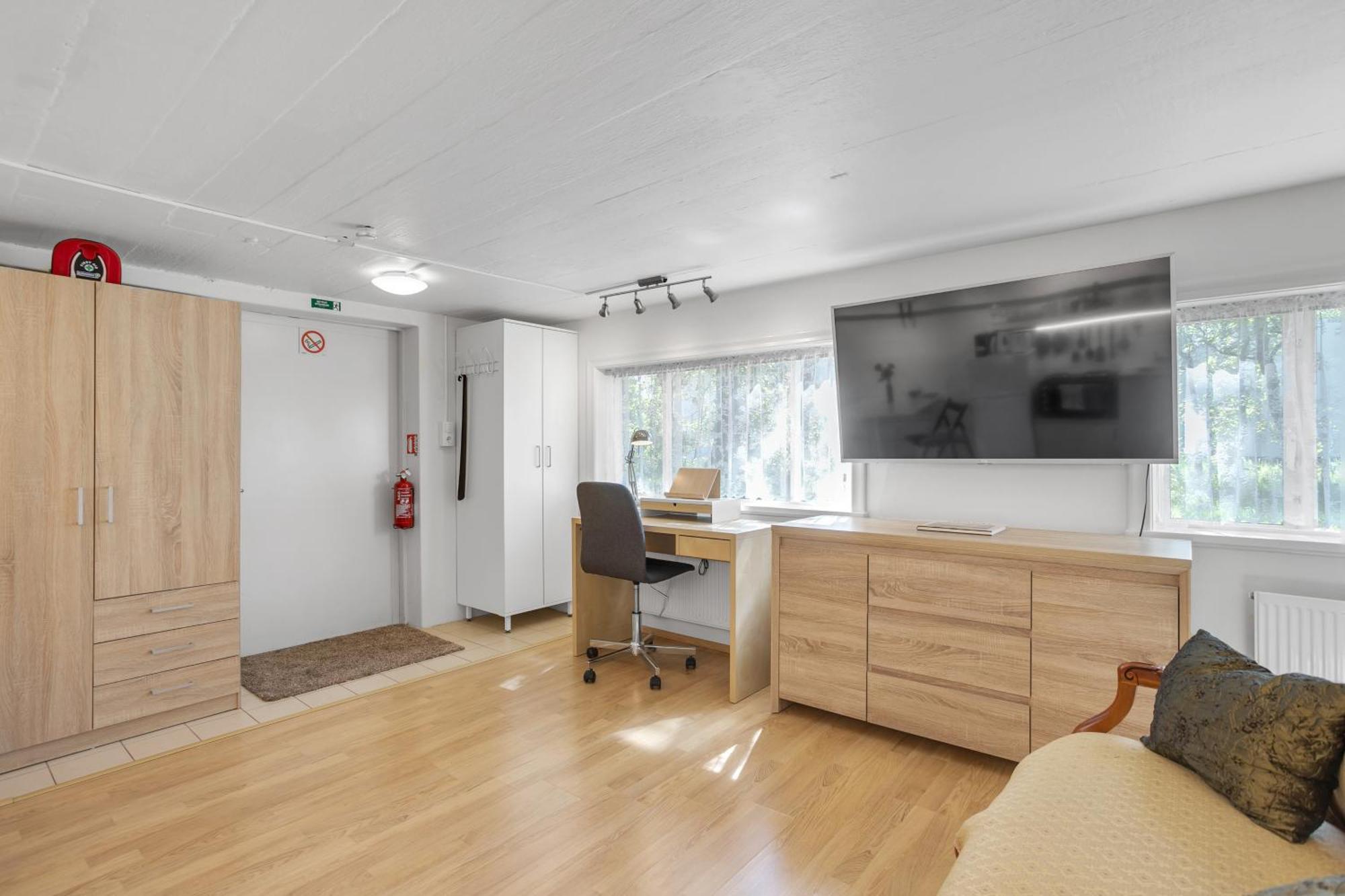 Lara Studio In Laugardalur Valley, Reykjavik Central Park And Botanical Garden, Private Entrance, Free Private Parking On Side Reiquiavique Exterior foto